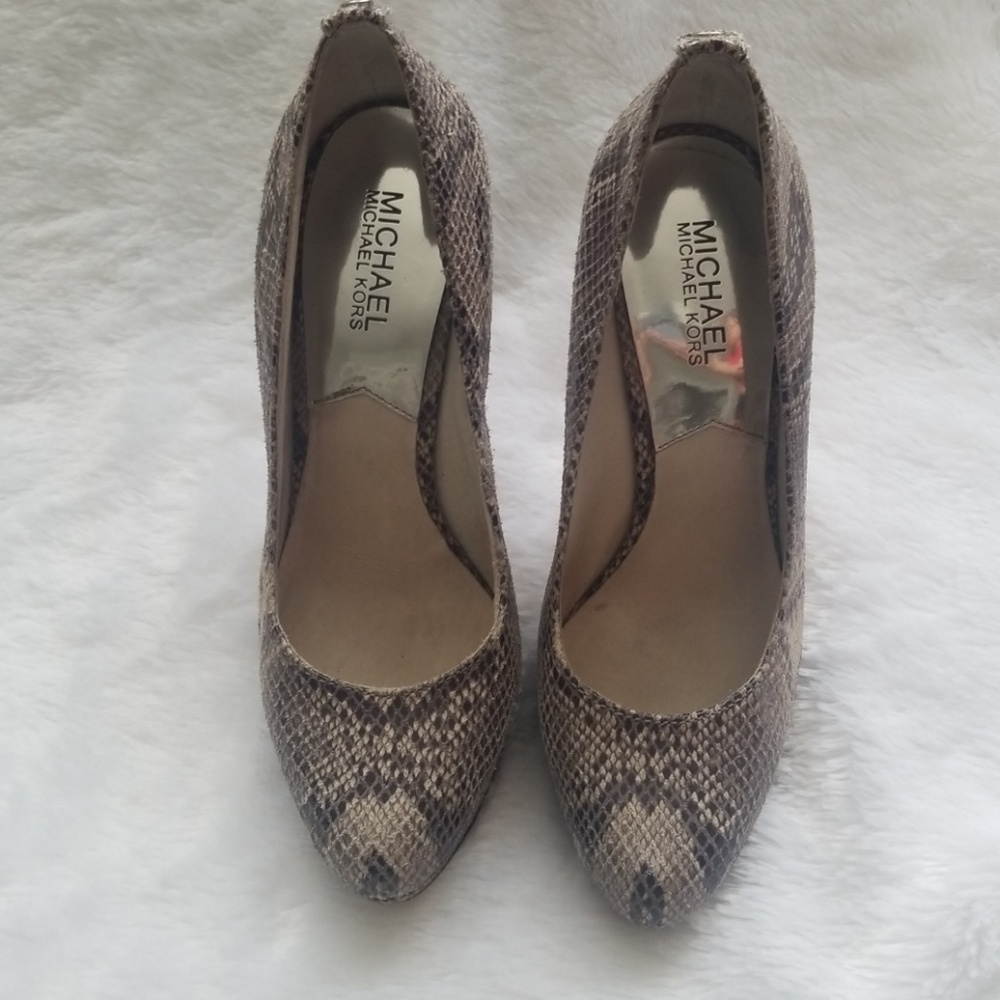 Michael kors snakeskin pumps